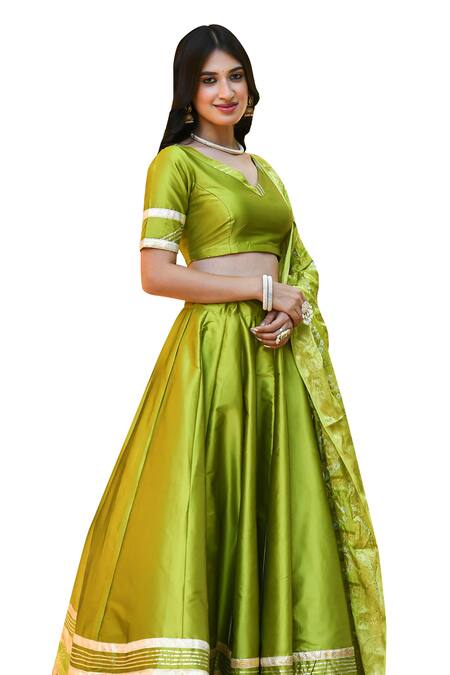 Shop_Suti Kapda_Green Taffeta, Silk Lace V-neck Border Panelled Lehenga Set 