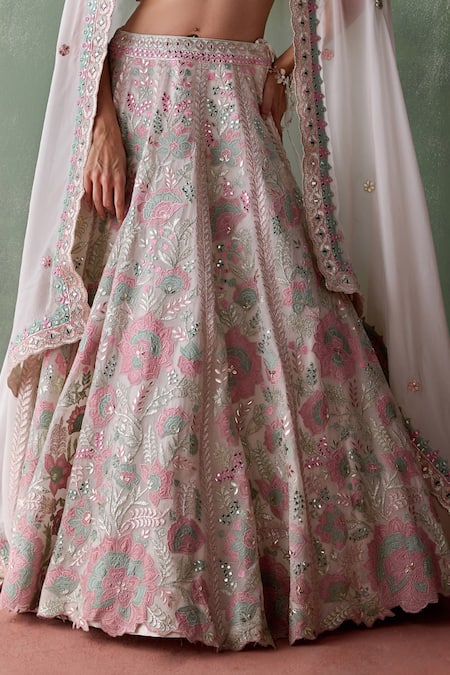 Buy_SUHINO_White Organza, Cotton Embroidery, Gardenia Bloom Patchwork Bridal Lehenga Set _Online_at_Aza_Fashions