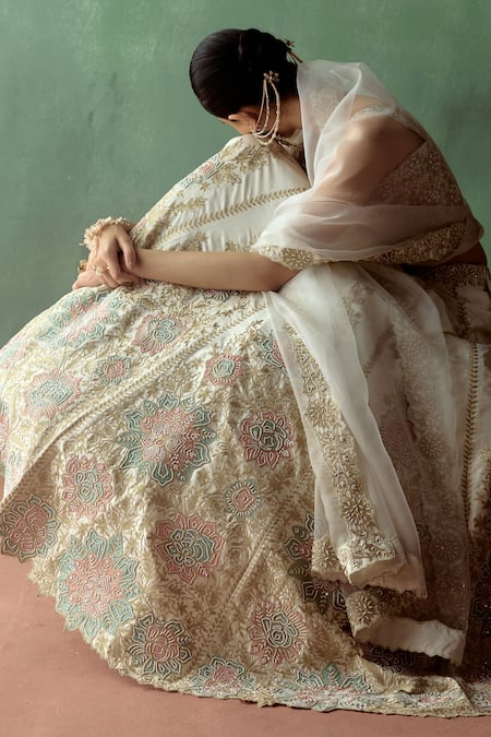Buy_SUHINO_White Silk, Cotton, Organza Pearls, Applique, Gulaab Bahar Lehenga Set _Online_at_Aza_Fashions
