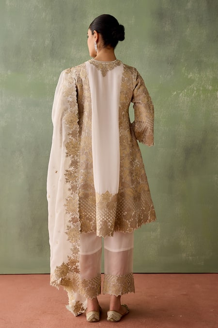 SUHINO Gul Jahan Zari Embroidered Kurta Set 