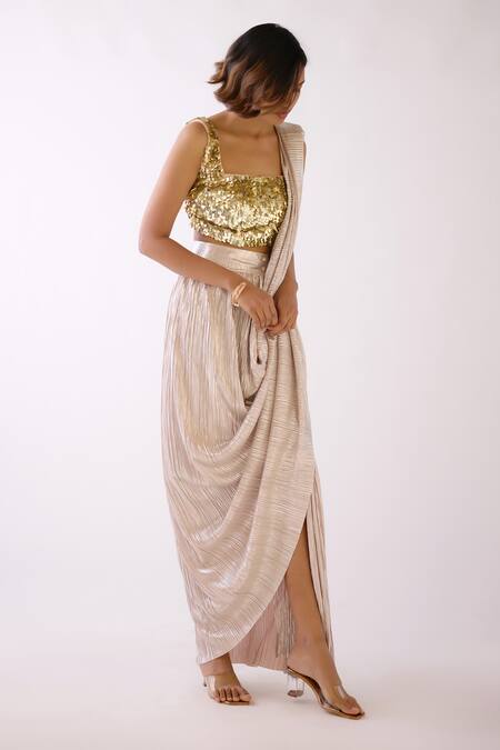 Buy Basanti - Kapde Aur Koffee Peach Satin Sequins Square Neck Pre-draped Saree With Embroidered Blouse Online at Aza Fashions Buy_Basanti - Kapde Aur Koffee_Peach Satin Sequins Square Neck Pre-draped Saree With Embroidered Blouse_Online_at_Aza_Fashions