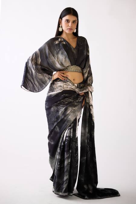 Shop Basanti - Kapde Aur Koffee Black Crepe Sequins, Cut Work V-neck Abstract Print Saree With Blouse Online at Aza Fashions Shop_Basanti - Kapde Aur Koffee_Black Crepe Sequins, Cut Work V-neck Abstract Print Saree With Blouse_Online_at_Aza_Fashions