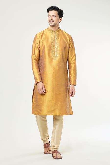 Samyukta Singhania_Gold Silk Mirrors Mandarin Collar Kurta Set _at_Aza_Fashions