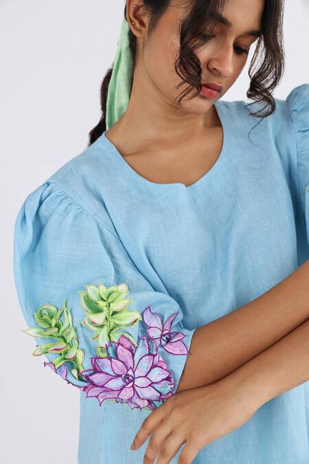 Studio Moda India Blue Linen Embroidery Round Neck Floral Applique Work Sleeve Dress Online at Aza Fashions Studio Moda India_Blue Linen Embroidery Round Neck Floral Applique Work Sleeve Dress _Online_at_Aza_Fashions
