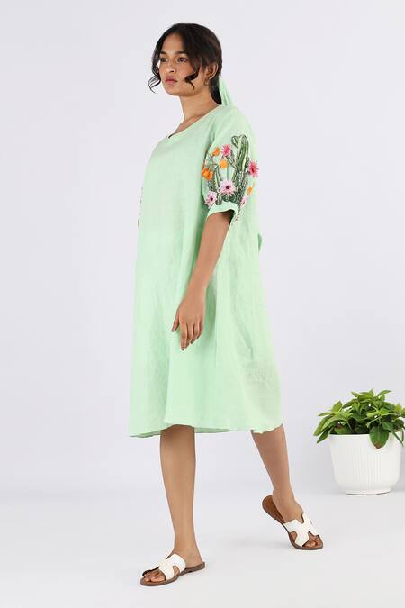 Studio Moda India Green Linen Embroidery Round Neck Applique Work Sleeve Dress Online at Aza Fashions Studio Moda India_Green Linen Embroidery Round Neck Applique Work Sleeve Dress _Online_at_Aza_Fashions