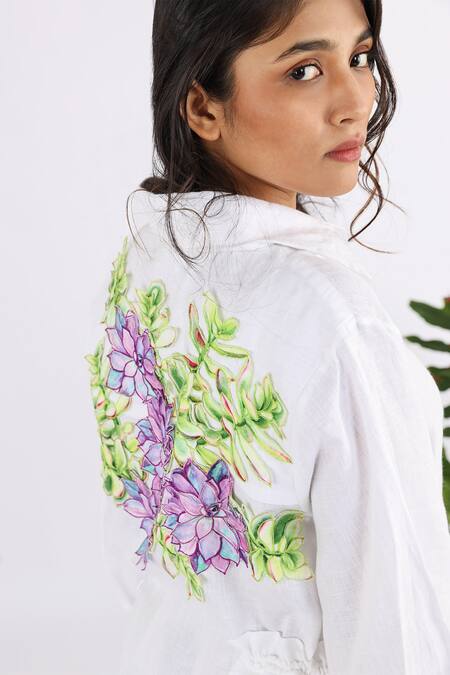 Buy Studio Moda India White Linen Embroidery Collared Floral Bouquet Applique Work Shirt Online at Aza Fashions Buy_Studio Moda India_White Linen Embroidery Collared Floral Bouquet Applique Work Shirt _Online_at_Aza_Fashions