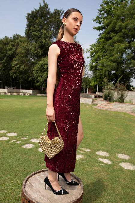 Modarta Gold Beads Heart Shaped Pearl Handbag Online at Aza Fashions Modarta_Gold Beads Heart Shaped Pearl Handbag _Online_at_Aza_Fashions