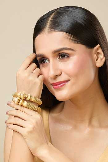 Buy Nazaakat By Samara Singh Gold Plated Diamonds, Zari Floral Carved 2 Pcs Bangles Buy_Nazaakat By Samara Singh_Gold Plated Diamonds, Zari Floral Carved 2 Pcs Bangles