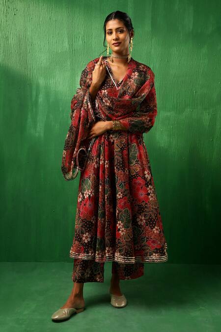 Shop_Pomcha Jaipur_Black Muslin, Cotton Gota Patti V-neck Tropical Print Anarkali Set 