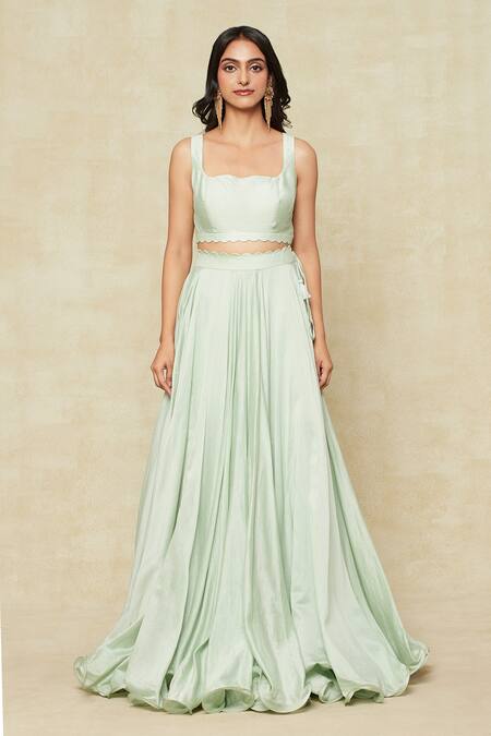 Buy_Anushree Reddy_Green Organza Embroidery Asymmetric Floral Cape Lehenga Set _Online_at_Aza_Fashions