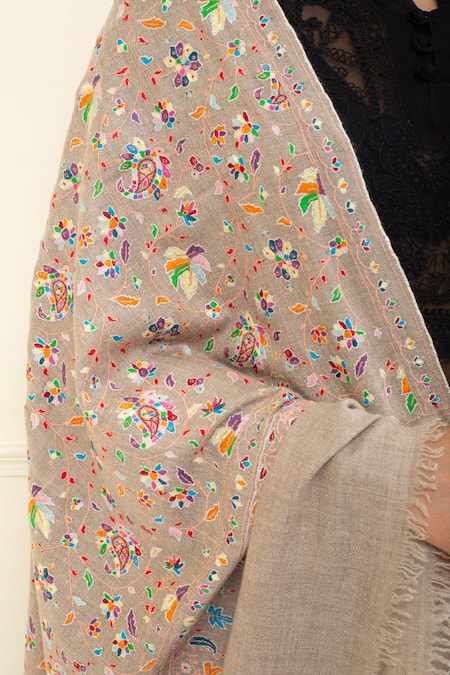 Buy Pashme Ladakh Grey Embroidered Chinar Pashmina Shawl Buy_Pashme Ladakh_Grey Embroidered Chinar Pashmina Shawl