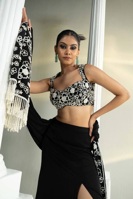 Shop House Of Karmah Black Crepe Embroidered Pearls Sweetheart Eclipse Top Slit Skirt Set Online at Aza Fashions Shop_House Of Karmah_Black Crepe Embroidered Pearls Sweetheart Eclipse Top Slit Skirt Set _Online_at_Aza_Fashions