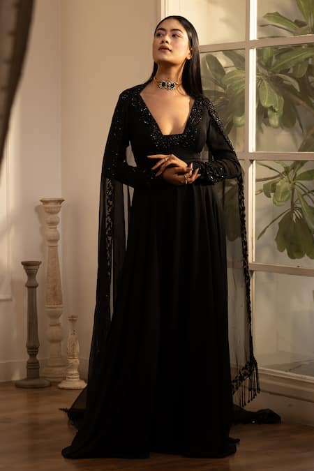 HOUSE OF KÀRMÀH Midnight Majesty Embroidered Gown With Dupatta 