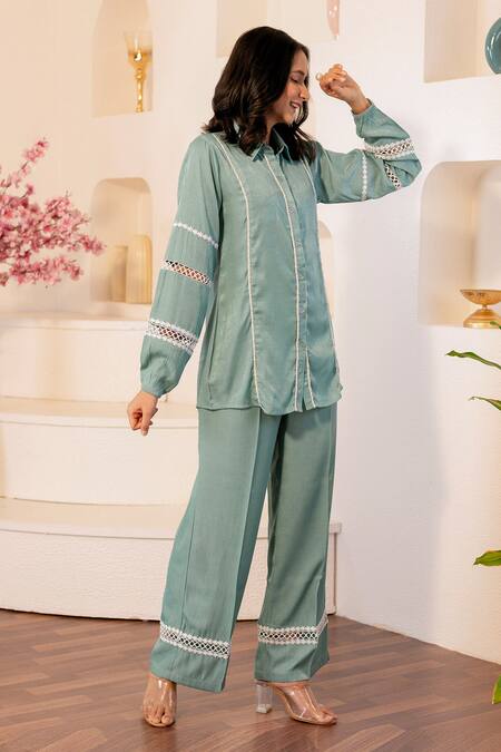 Buy_B'Infinite_Blue Linen Lace Collared Embellished Shirt