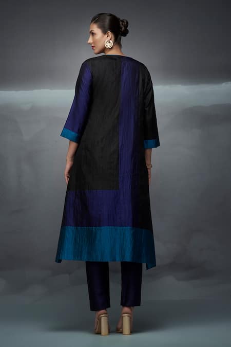 Nachiket Barve Color Blocked Kurta Palazzo Set 