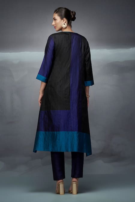 Nachiket Barve Color Block Pattern Kurta 