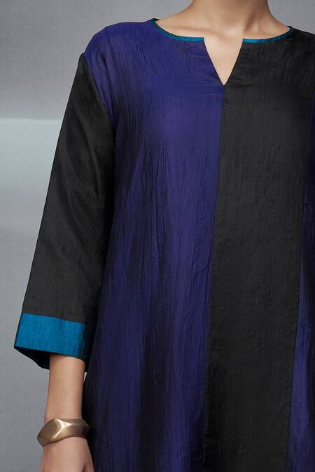 Nachiket Barve_Black Silk Split V-neck Color Block Pattern Kurta _Online_at_Aza_Fashions