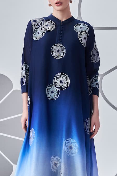 Nachiket Barve_Blue Chanderi , Embroidery Mandarin Collar Ombre Floral Kurta _Online_at_Aza_Fashions