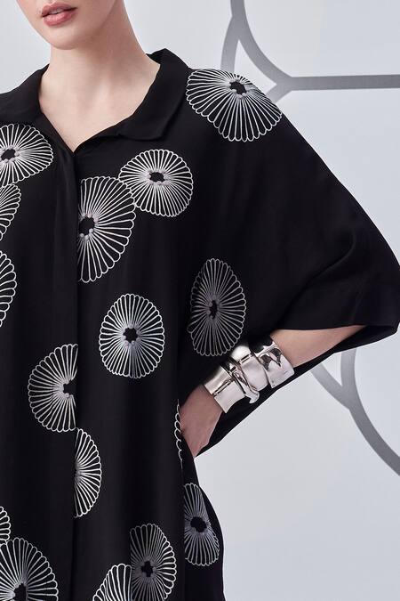 Nachiket Barve Black Georgette Embroidery Collared Floral Shirt With Pant Online at Aza Fashions Nachiket Barve_Black Georgette Embroidery Collared Floral Shirt With Pant _Online_at_Aza_Fashions