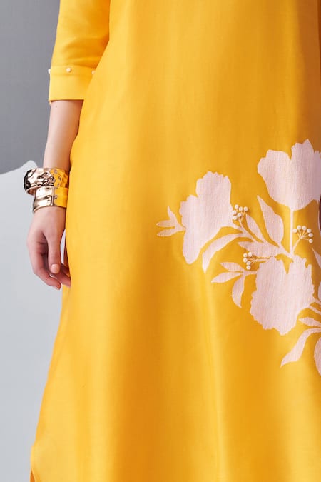 Buy Nachiket Barve Yellow Chanderi Silk Embroidery Mandarin Collar Floral Contrast Kurta With Pant Online at Aza Fashions Buy_Nachiket Barve_Yellow Chanderi Silk Embroidery Mandarin Collar Floral Contrast Kurta With Pant _Online_at_Aza_Fashions