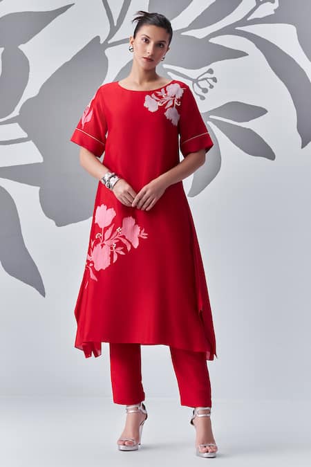 Nachiket Barve Contrast Thread Embroidered Asymmetric Kurta 