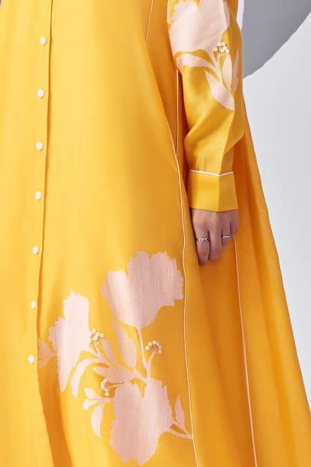Nachiket Barve Yellow Chanderi , Embroidery Mandarin Collar Thread Shirt Kurta Online at Aza Fashions Nachiket Barve_Yellow Chanderi , Embroidery Mandarin Collar Thread Shirt Kurta _Online_at_Aza_Fashions