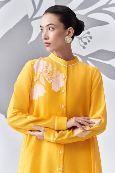 Shop Nachiket Barve Yellow Chanderi , Embroidery Mandarin Collar Thread Shirt Kurta Online at Aza Fashions Shop_Nachiket Barve_Yellow Chanderi , Embroidery Mandarin Collar Thread Shirt Kurta _Online_at_Aza_Fashions