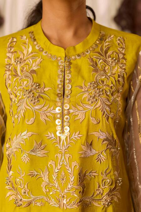 Inej Yellow Cotton, Silk Beads, Zari, Embroidery Bandeau Neck Front Tunic With Pant Online at Aza Fashions Inej_Yellow Cotton, Silk Beads, Zari, Embroidery Bandeau Neck Front Tunic With Pant _Online_at_Aza_Fashions