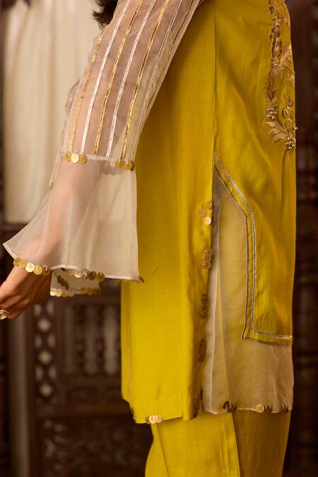 Buy Inej Yellow Cotton, Silk Beads, Zari, Embroidery Bandeau Neck Front Tunic With Pant Online at Aza Fashions Buy_Inej_Yellow Cotton, Silk Beads, Zari, Embroidery Bandeau Neck Front Tunic With Pant _Online_at_Aza_Fashions