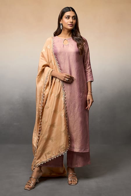 Parshya Shimmer Finish Kurta Pant Set 