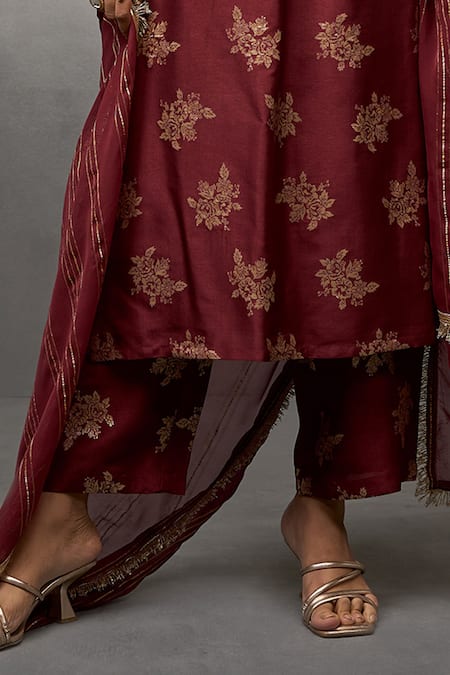 Parshya_Maroon Silk, Cotton, Brocade Embroidery Floral Bloom Pattern Kurta Pant Set _Online_at_Aza_Fashions