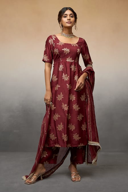 Buy_Parshya_Maroon Silk, Cotton, Brocade Embroidery Floral Bloom Pattern Kurta Pant Set _Online_at_Aza_Fashions