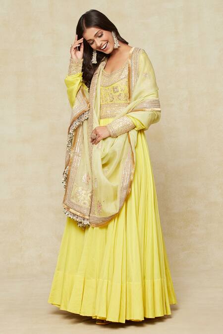 Shop Anamika Khanna Yellow Cotton, Chiffon Embroidery Scoop Neck Floral Anarkali Set Online at Aza Fashions Shop_Anamika Khanna_Yellow Cotton, Chiffon Embroidery Scoop Neck Floral Anarkali Set _Online_at_Aza_Fashions