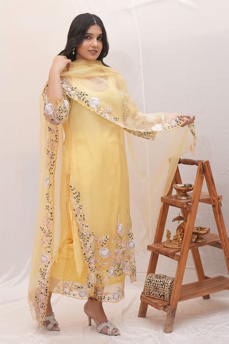 Ankita S Goswami_Yellow Organza, Chanderi Dreamy Daffodil Floral Sheer Kurta Culottes Set _at_Aza_Fashions