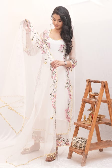 Ankita S Goswami_White Organza, Chanderi Pearls, Bloomingdale Floral Kurta Culottes Set _at_Aza_Fashions
