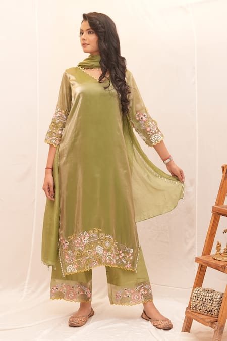 Ankita S Goswami_Green Tissue, Chanderi, Silk, Rose Floral Thread Embroidered Kurta Culottes Set _Online_at_Aza_Fashions