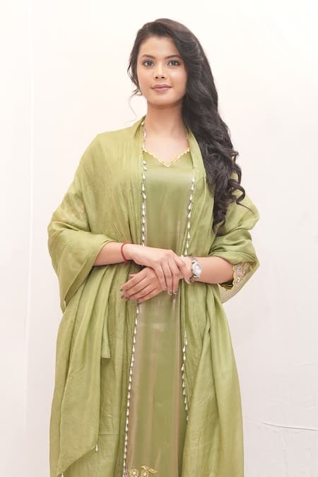 Buy_Ankita S Goswami_Green Tissue, Chanderi, Silk, Rose Floral Thread Embroidered Kurta Culottes Set _Online_at_Aza_Fashions