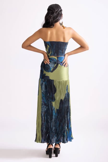 Shop_Saaksha & Kinni_Green Chiffon Bandeau Neck Jennifer Strapless Dress _at_Aza_Fashions