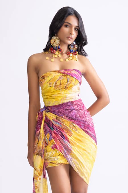 Buy Saaksha & Kinni Yellow Silk Bandeau Neck Lyra Daisy Print Dress Online at Aza Fashions Buy_Saaksha & Kinni_Yellow Silk Bandeau Neck Lyra Daisy Print Dress _Online_at_Aza_Fashions