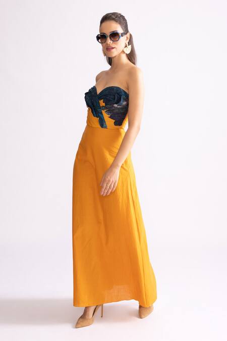 Buy_Saaksha & Kinni_Yellow Cotton Sweetheart Neck Hazel Daisy Print A-line Dress_Online_at_Aza_Fashions