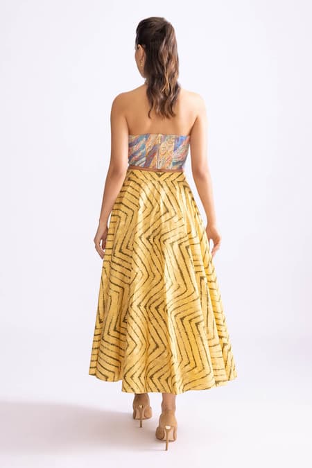 Shop_Saaksha & Kinni_Yellow Cotton Luna Chevron Print Flared Skirt _at_Aza_Fashions