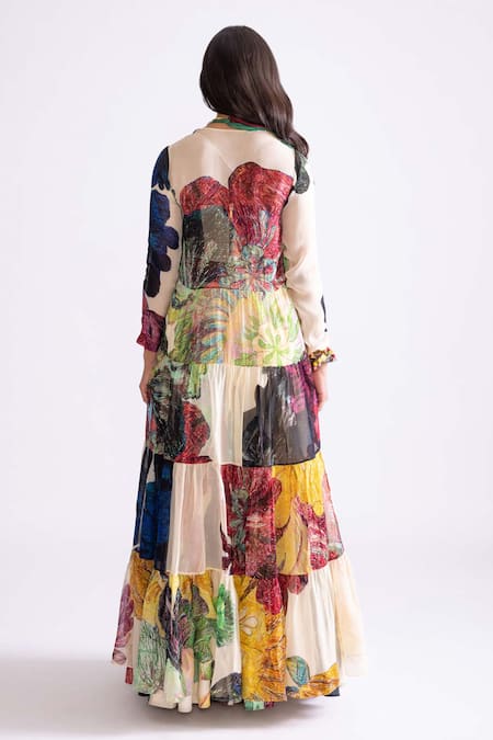 Saaksha & Kinni Magnolia Daisy Print Lehenga 