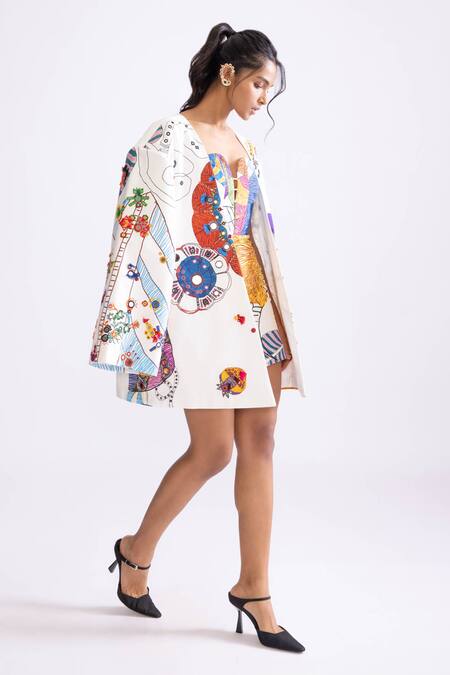 Buy_Saaksha & Kinni_Ivory Poplin Beads Sefina Tribal Print Blazer_Online_at_Aza_Fashions