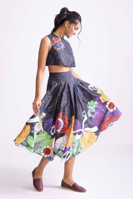 Buy_Saaksha & Kinni_Black Cotton Mirrors, Embroidery Round Neck Flara Wave Print Blouse _Online_at_Aza_Fashions