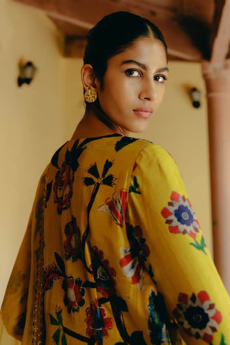 Buy_Drishti & Zahabia_Yellow Silk, Organza, Crepe Sequins, Zari Square Kalamkari Print Kurta Pant Set _Online_at_Aza_Fashions