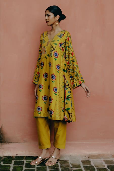 Buy Drishti & Zahabia Yellow Chanderi , Crepe, Embroidery Kalamkari Print Kurta With Salwar Online at Aza Fashions Buy_Drishti & Zahabia_Yellow Chanderi , Crepe, Embroidery Kalamkari Print Kurta With Salwar _Online_at_Aza_Fashions