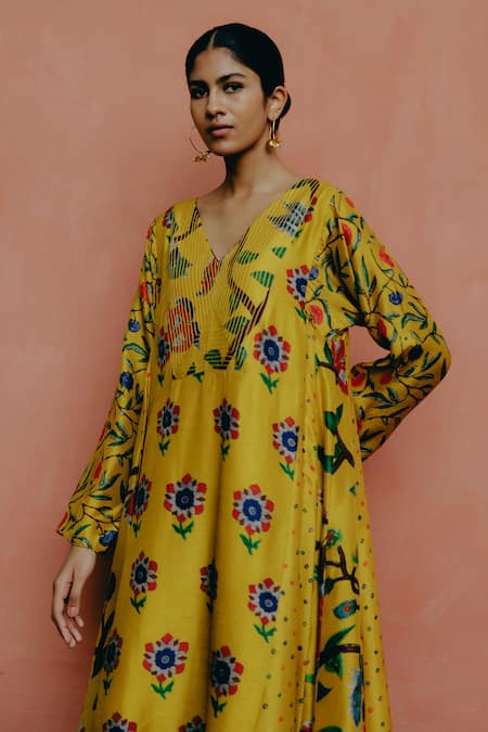 Shop Drishti & Zahabia Yellow Chanderi , Crepe, Embroidery Kalamkari Print Kurta With Salwar Online at Aza Fashions Shop_Drishti & Zahabia_Yellow Chanderi , Crepe, Embroidery Kalamkari Print Kurta With Salwar _Online_at_Aza_Fashions