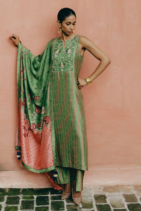 Drishti & Zahabia Hand Embroidered Neck Kurta Pant Set 