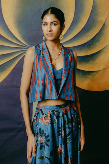 Shop Drishti & Zahabia Blue Silk, Crepe Embroidery Sweetheart , Open Kalamkari Print Skirt Set Online at Aza Fashions Shop_Drishti & Zahabia_Blue Silk, Crepe Embroidery Sweetheart , Open Kalamkari Print Skirt Set _Online_at_Aza_Fashions