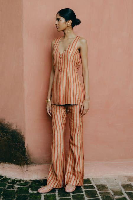 Drishti & Zahabia Stripe Pattern Waist Coat & Pant 